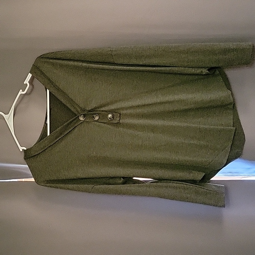 Long sleeve tee